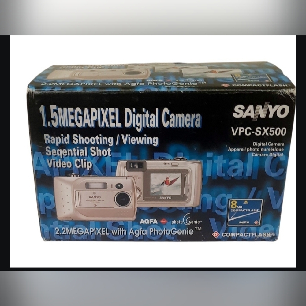 Vintage Sanyo VPC-SX500 digital camera with original packaging.